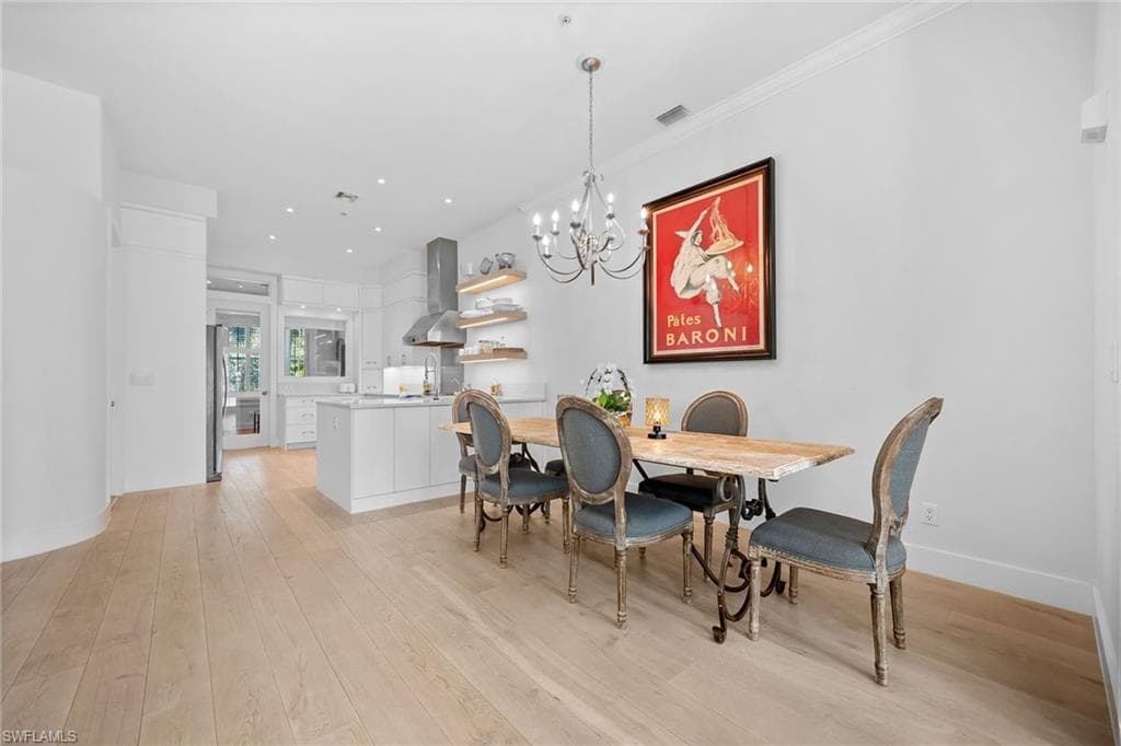 443 8th AVE S 104-9