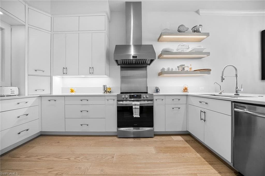 443 8th AVE S 104-13