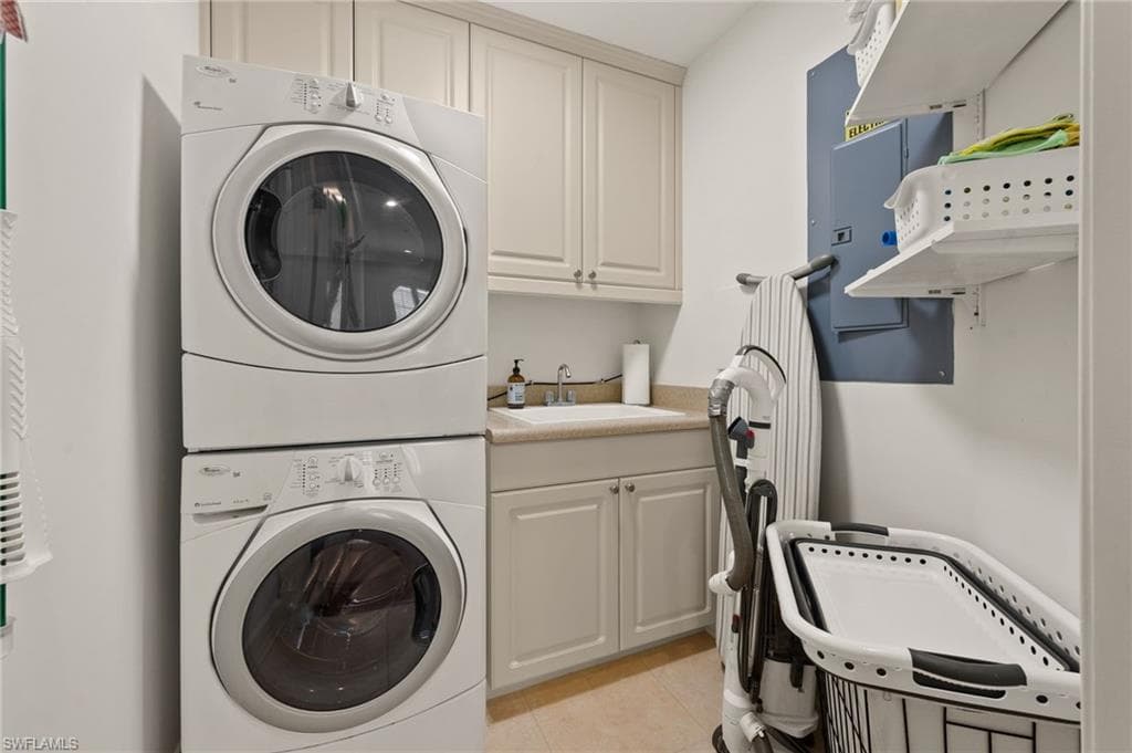 380 10TH ST S 202-35