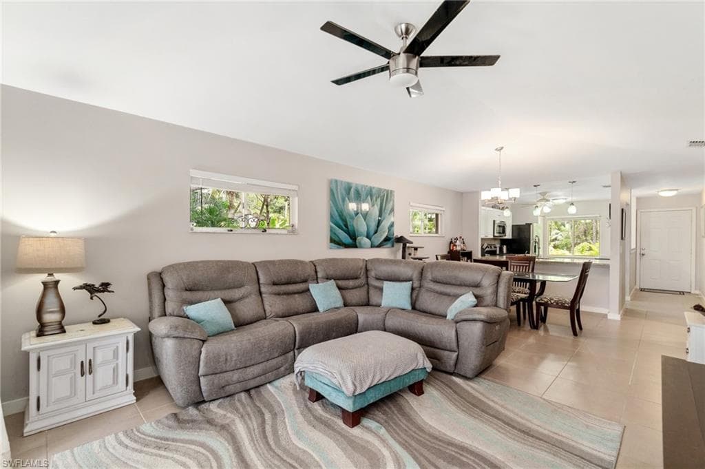 5700 Woodmere Lake CIR E201-2