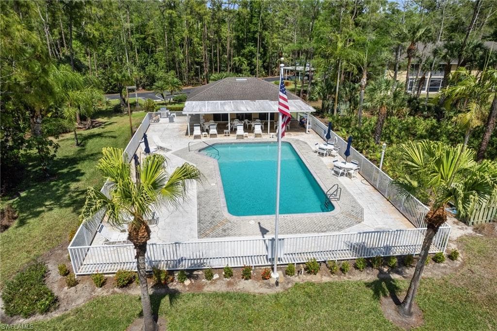 5700 Woodmere Lake CIR E201-20