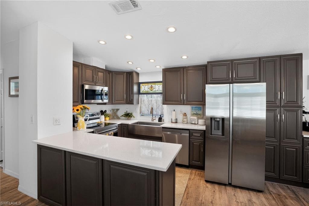 1595 Main ST-8