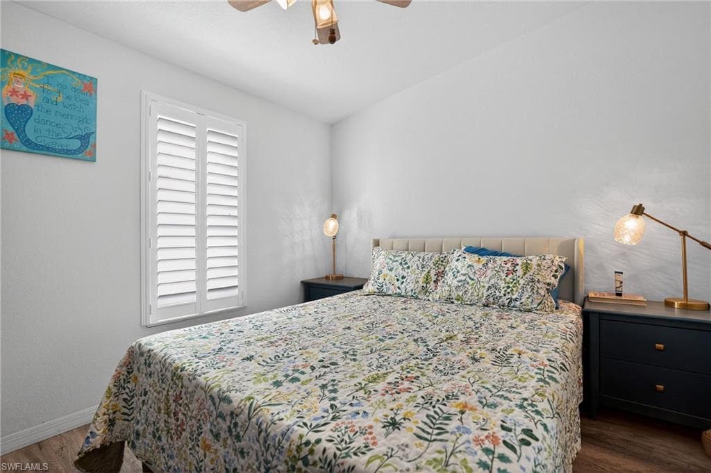 1595 Main ST-17