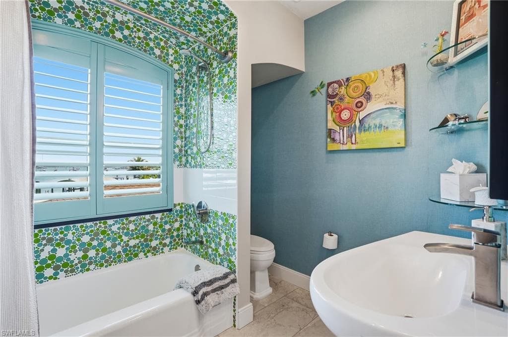 280 Primo DR, FORT MYERS BEACH FL 33931-24