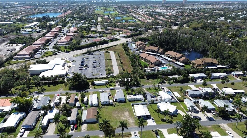 12101 Cypress DR, FORT MYERS FL 33908-2