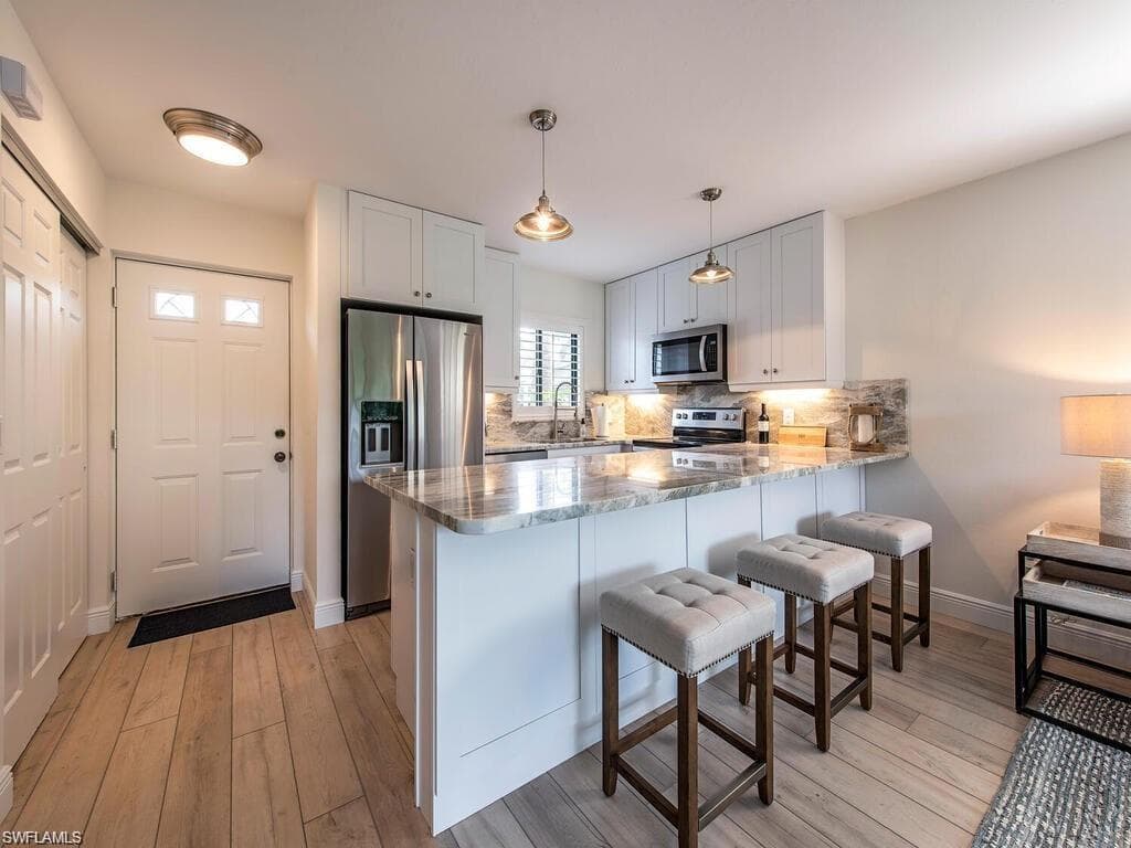 746 Eagle Creek DR 101-1