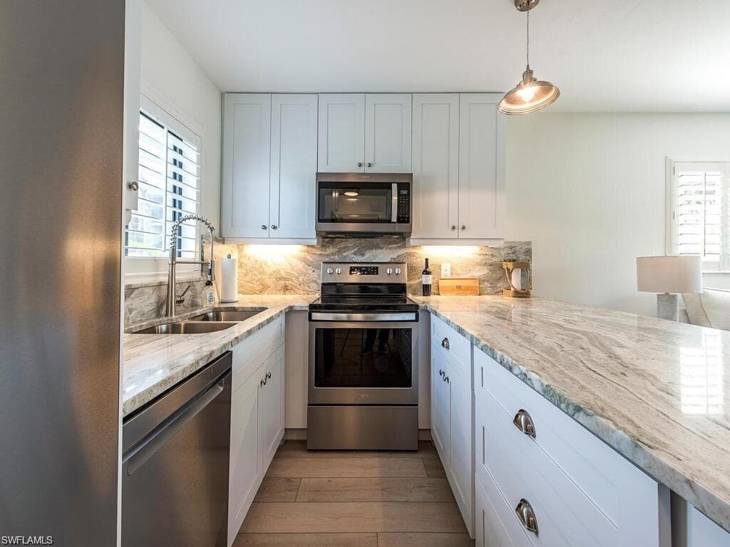 746 Eagle Creek DR 101-3