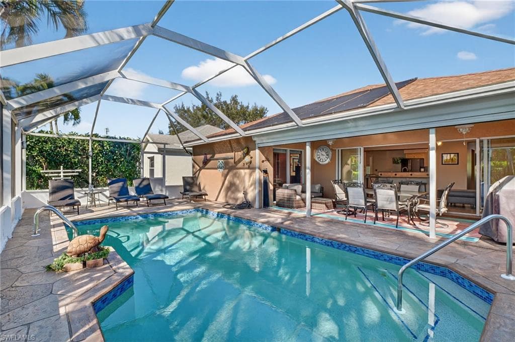 5060 Coldstream LN, NAPLES FL 34104-2