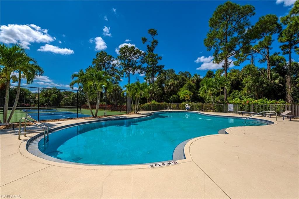 5060 Coldstream LN, NAPLES FL 34104-31