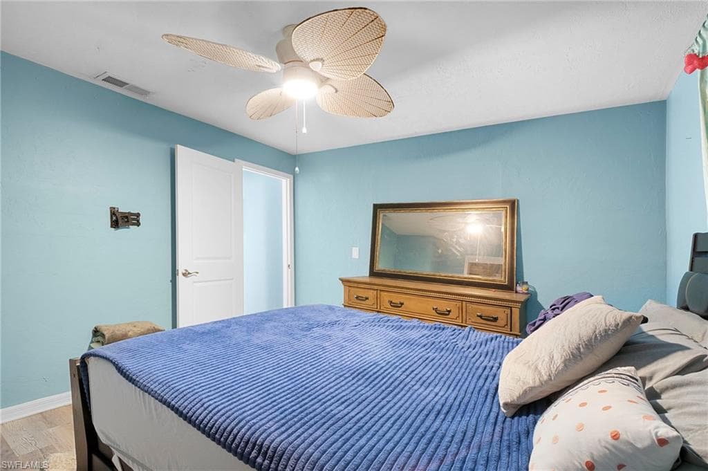 27126 Harbor DR-27