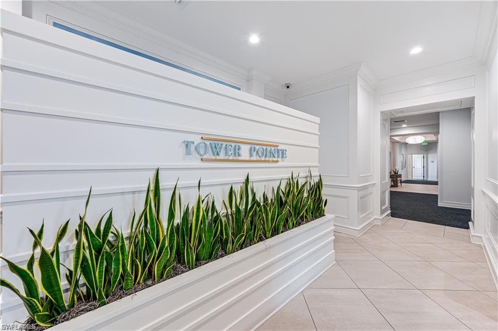 1001 Arbor Lake DR 707-33