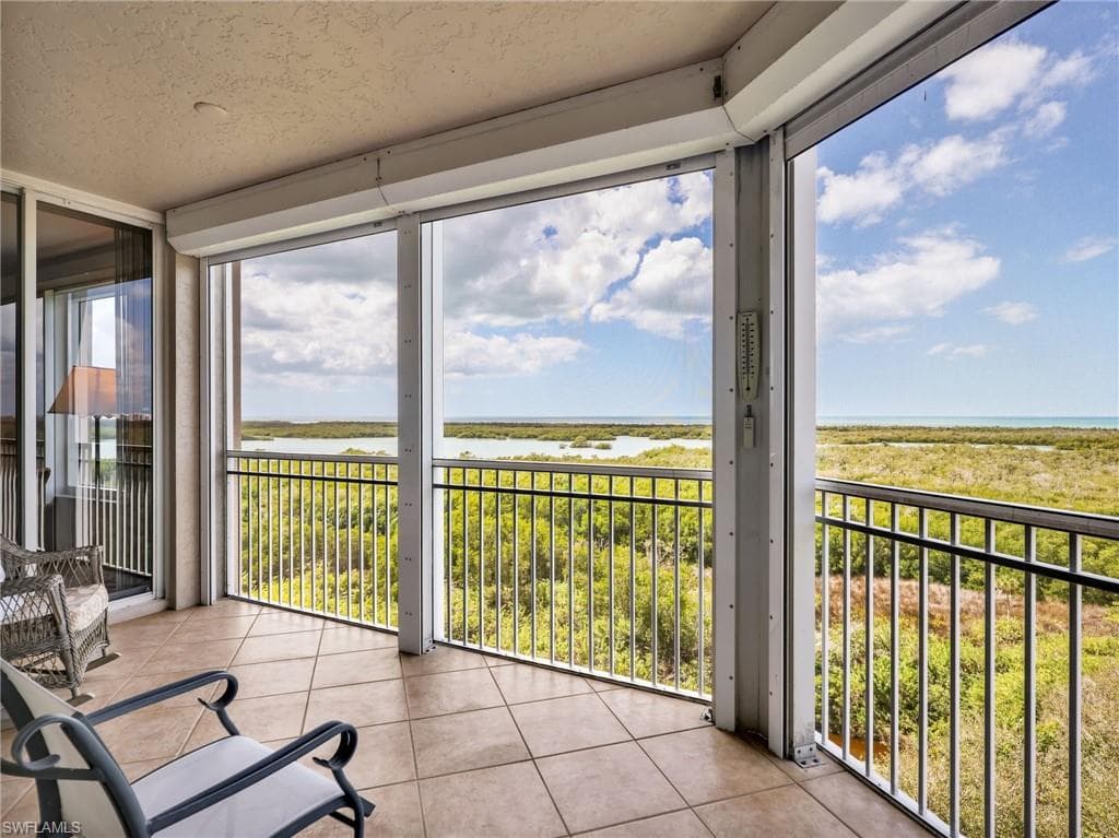 1001 Arbor Lake DR 707-3
