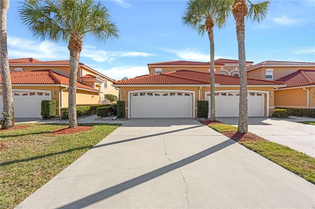 14080 Eagle Ridge Lakes DR 201-34