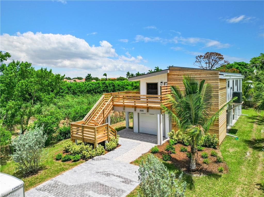 2505 Storter AVE, NAPLES FL 34112-4