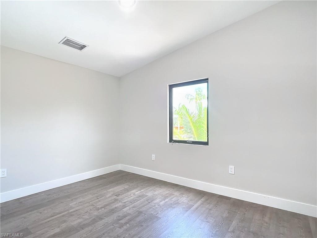 2505 Storter AVE, NAPLES FL 34112-29