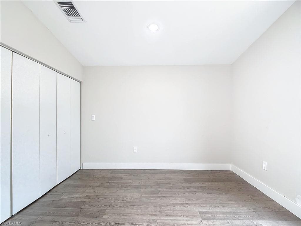 2505 Storter AVE, NAPLES FL 34112-18