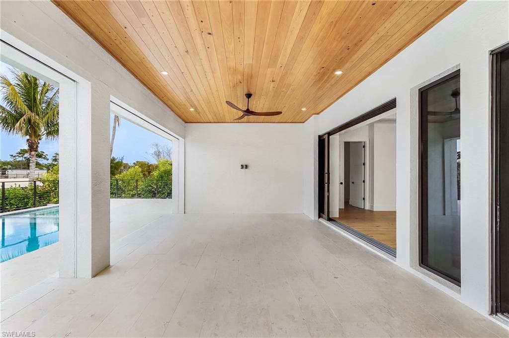 2393 Longboat DR-35