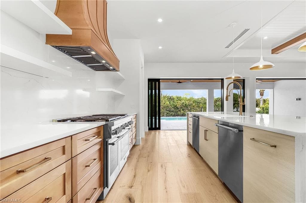 2393 Longboat DR-10