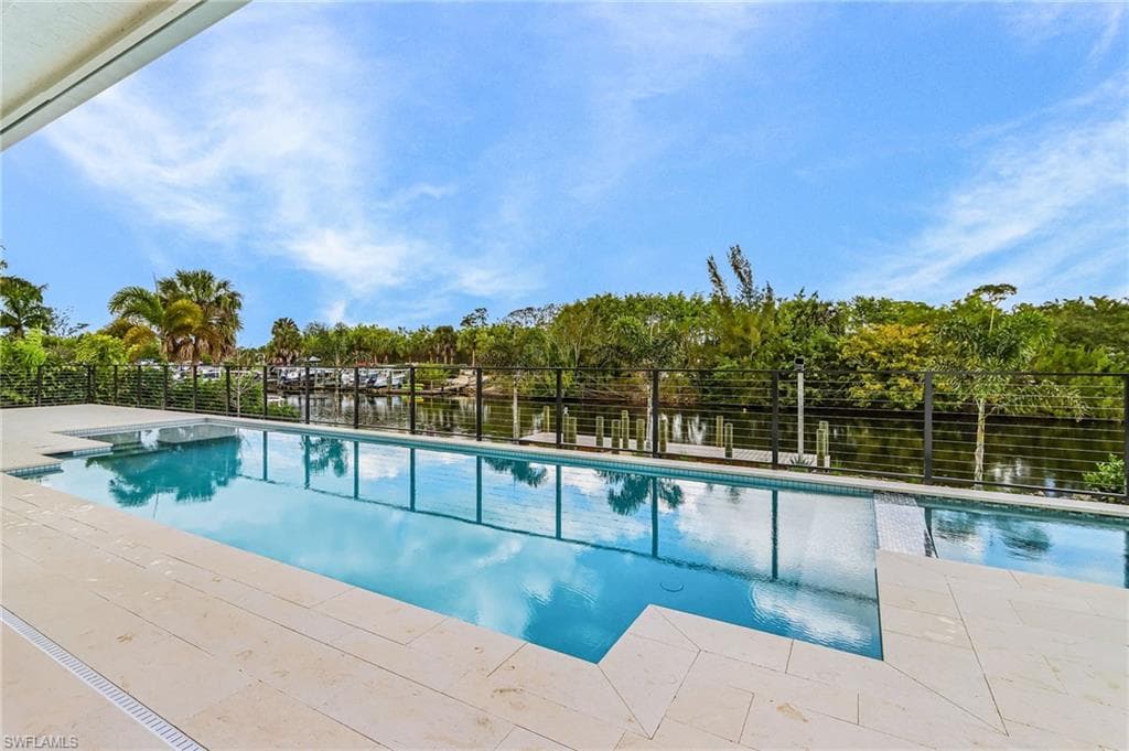 2393 Longboat DR-39