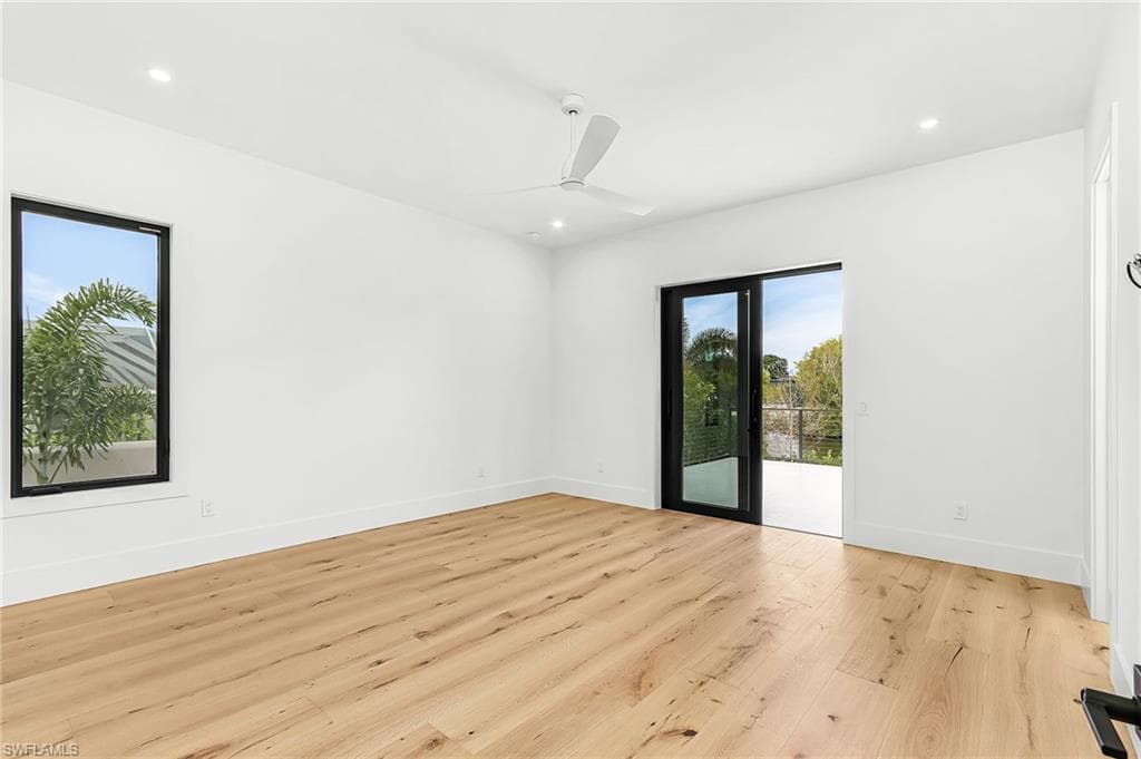 2393 Longboat DR-24