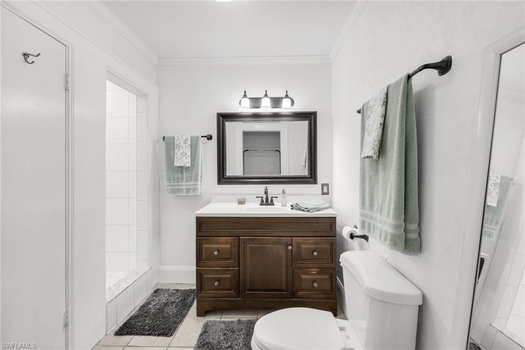1321 Donna DR-18