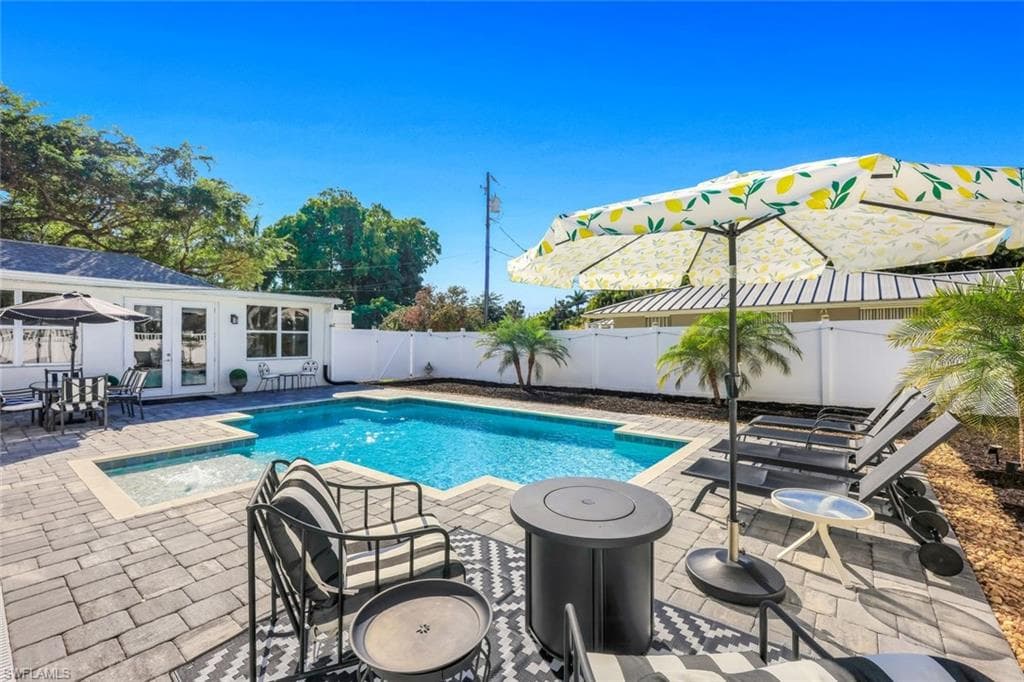 1321 Donna DR-34
