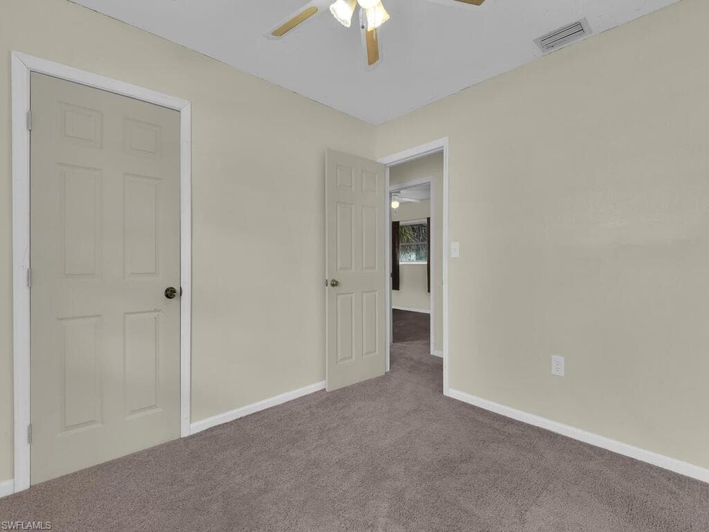 2124 E Gardenia CIR-17