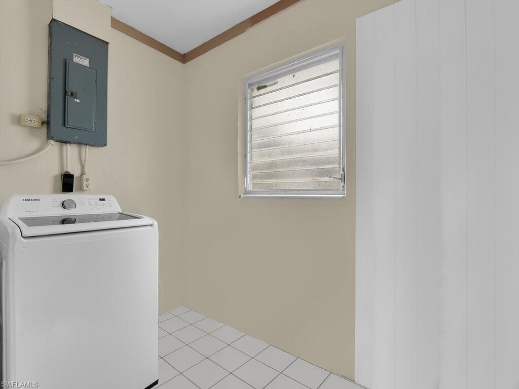 2124 E Gardenia CIR-20