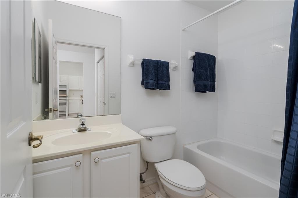 3972 Bishopwood CT E 2-203-18