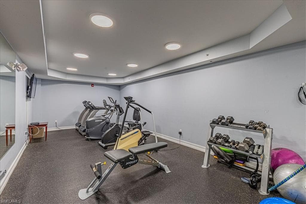 1100 Pine Ridge RD # B106, NAPLES FL 34108-4
