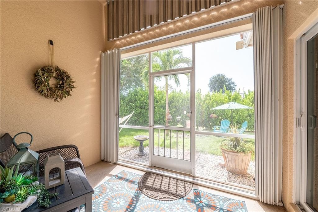 129 Sabal Lake DR-23