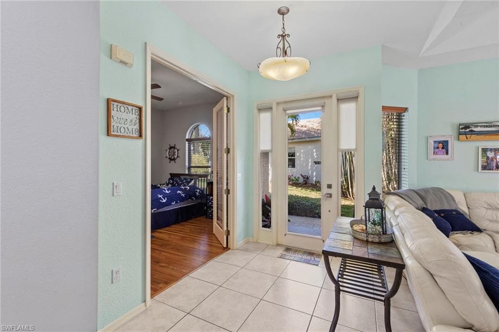 9701 Springlake CIR-5
