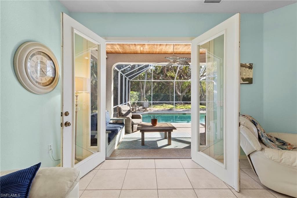 9701 Springlake CIR-24