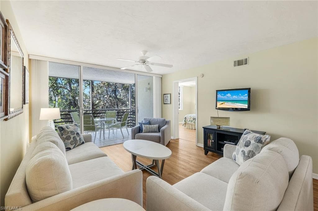 270 Naples Cove DR 3205-5