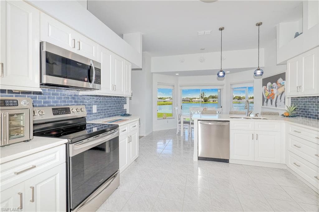 22589 Island Lakes DR, ESTERO FL 33928-10