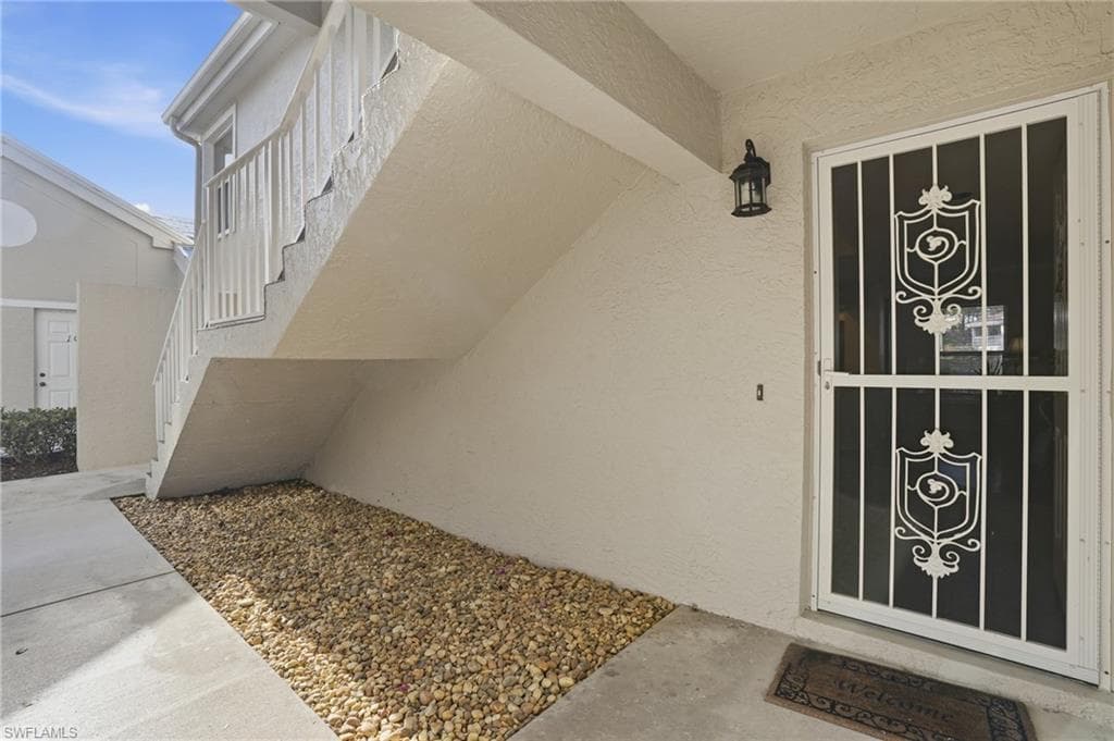 9856 Luna CIR # A101, NAPLES FL 34109-36