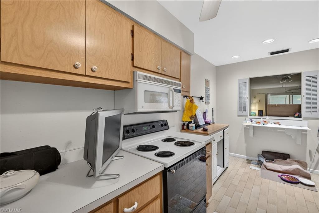 708 Victoria DR 212-3
