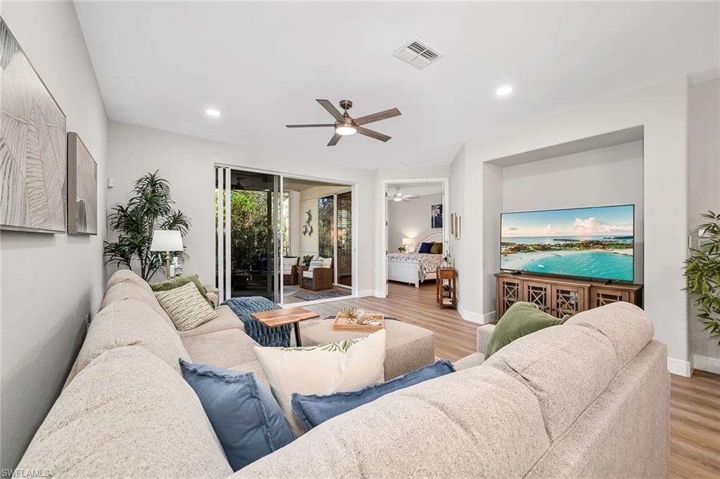 4843 Hampshire CT 2-103-2