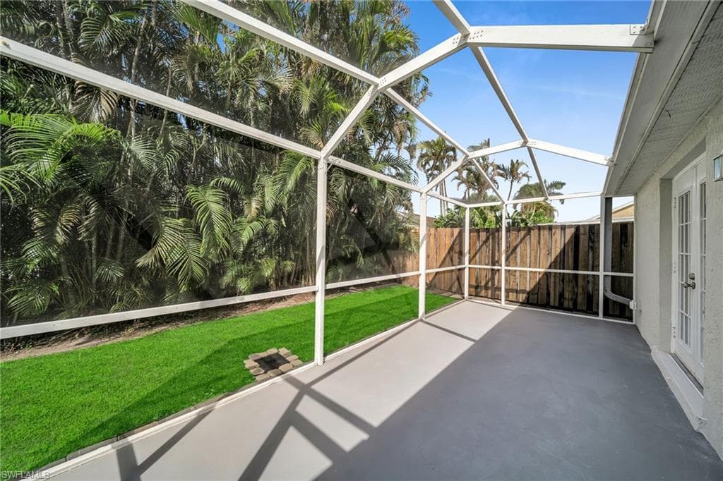 15069 Cloverdale DR-27