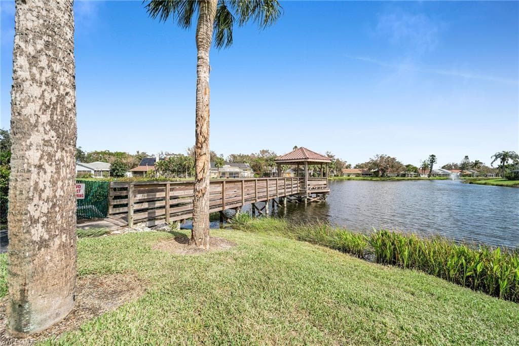 15069 Cloverdale DR-36