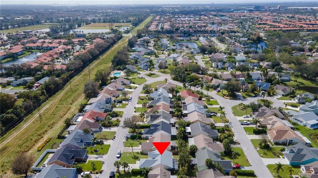 15069 Cloverdale DR-18