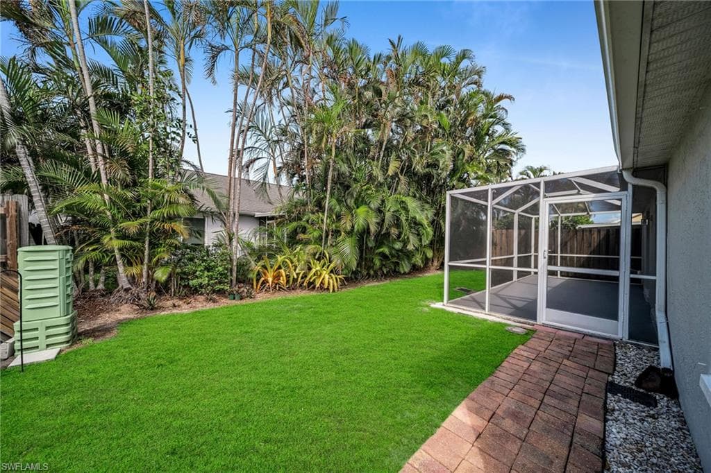 15069 Cloverdale DR-30
