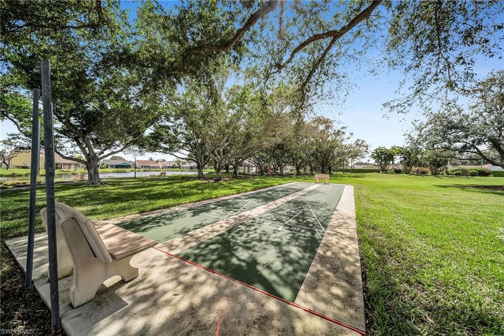 15069 Cloverdale DR-38