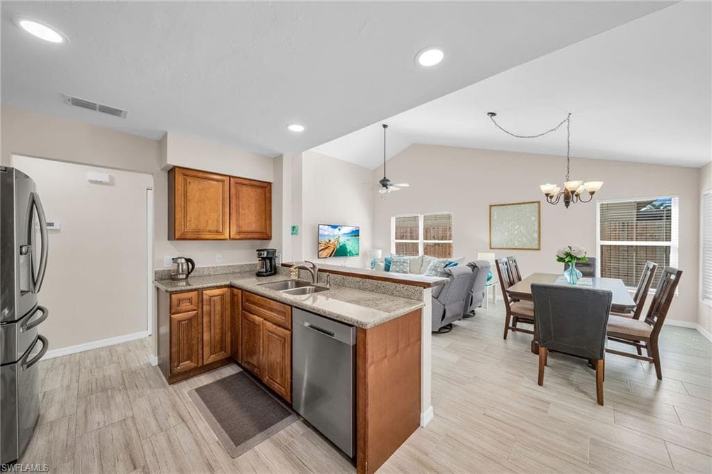 15069 Cloverdale DR-7