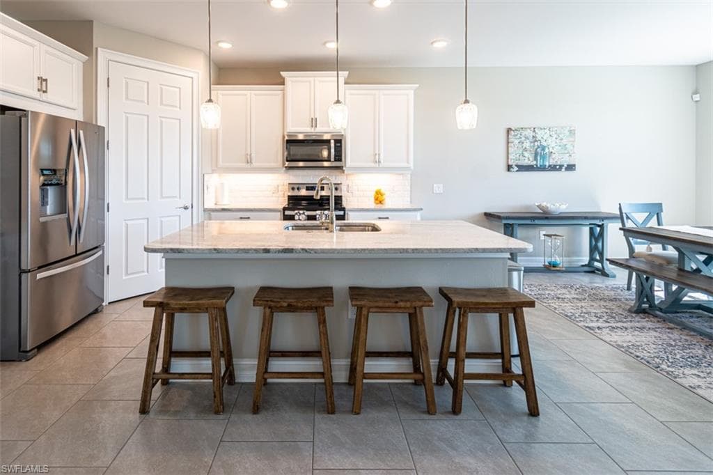 18702 Lake Hammock DR, NAPLES FL 34114-10