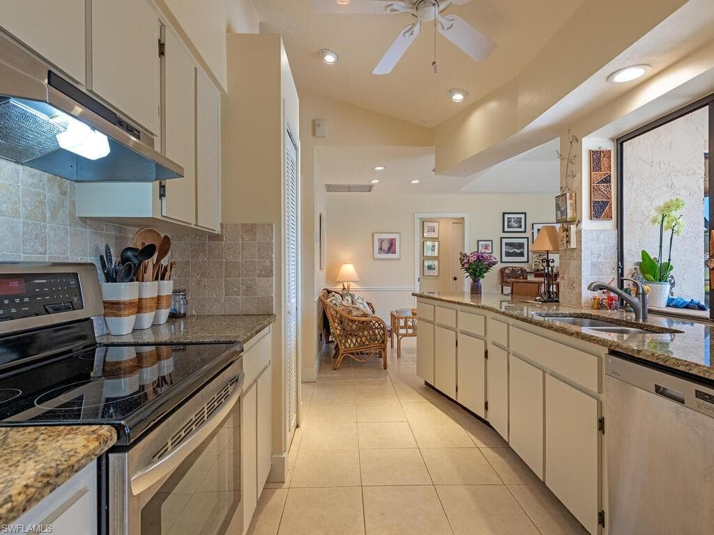 105 Cherry Hill CT-6