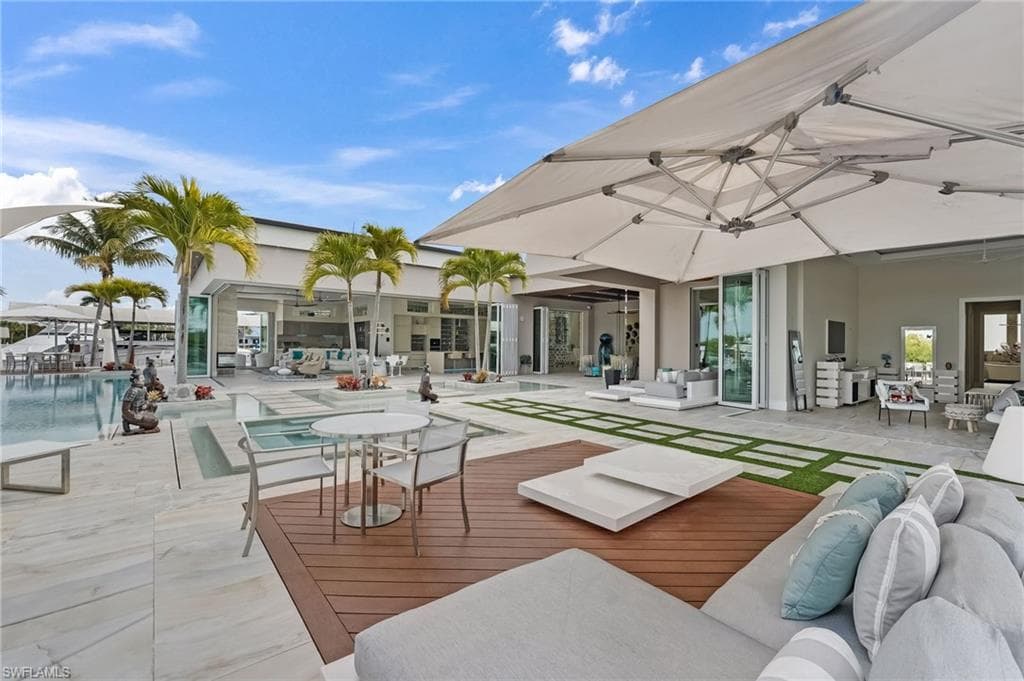 103 Montrose DR, FORT MYERS FL 33919-15
