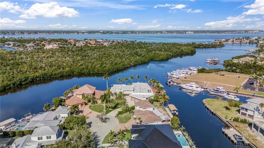 103 Montrose DR, FORT MYERS FL 33919-48