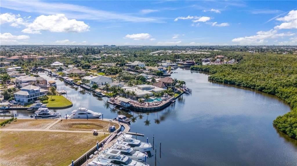 103 Montrose DR, FORT MYERS FL 33919-47