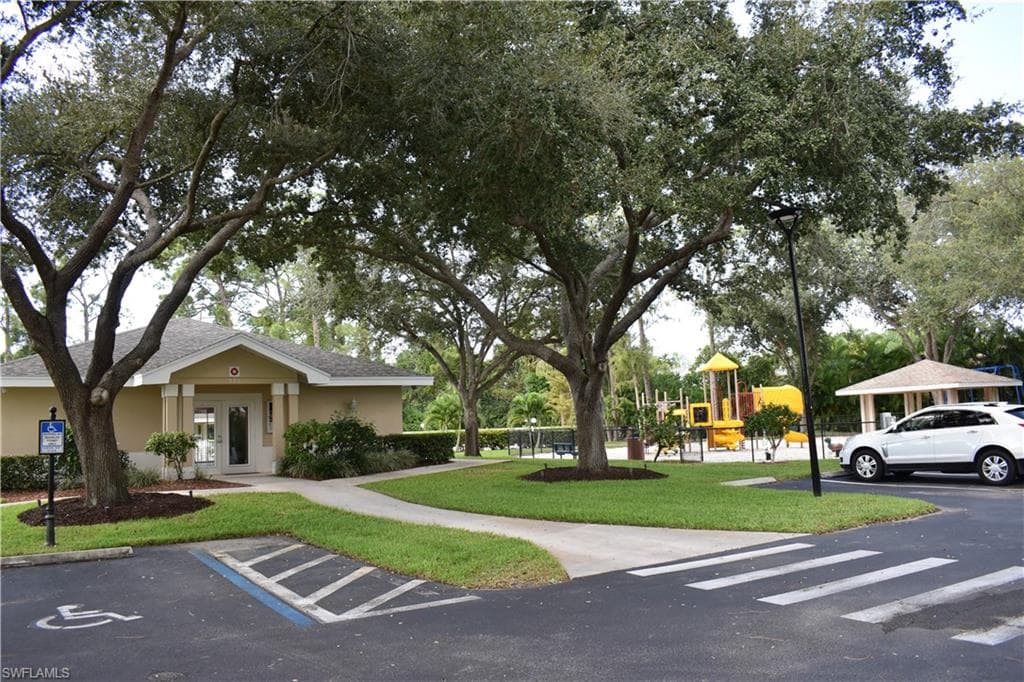 354 Dover PL # 104, NAPLES FL 34104-24